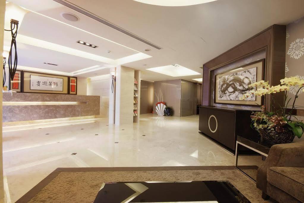 The Metro - Branch Hotel