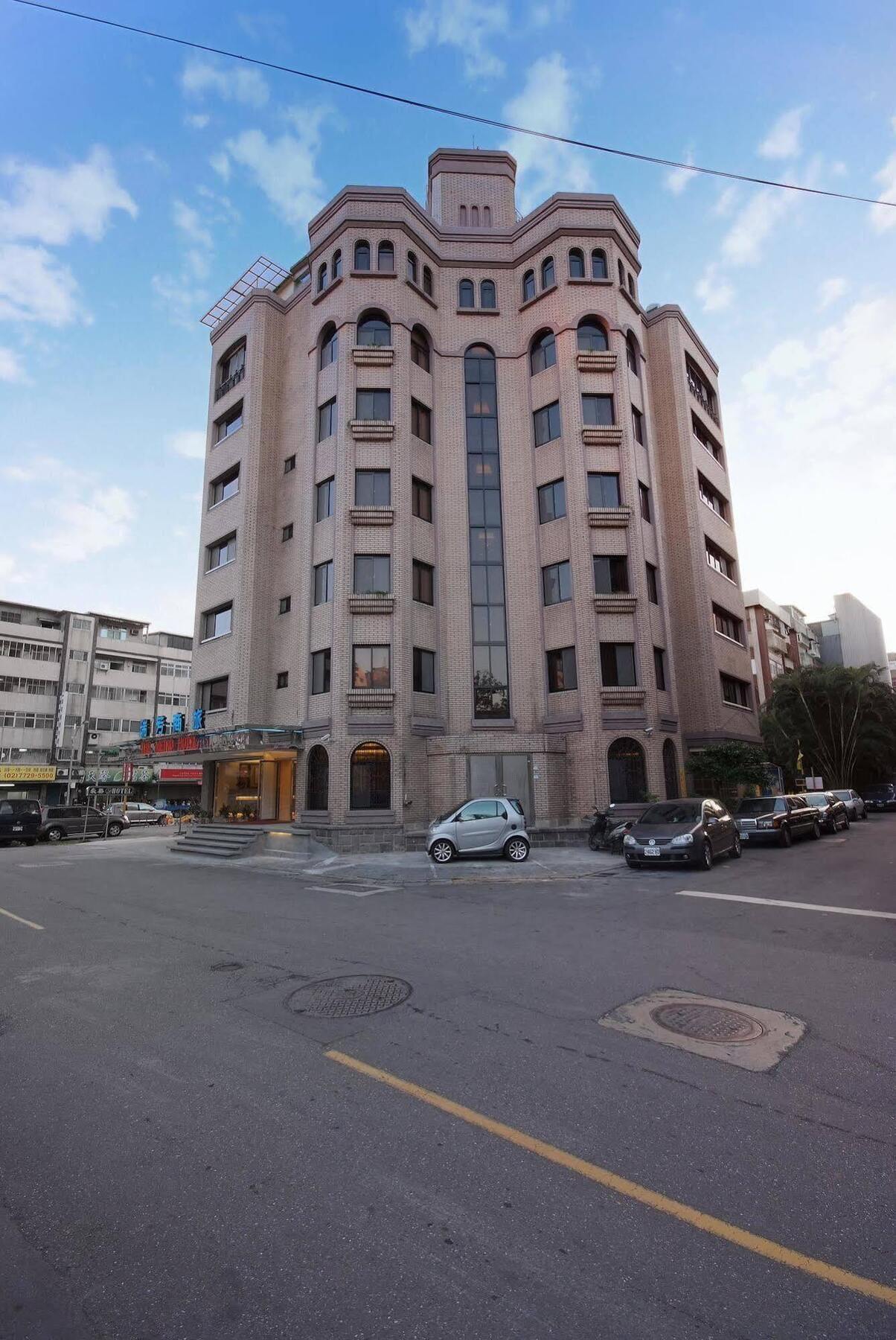 Hotel The Metro - Branch 3*