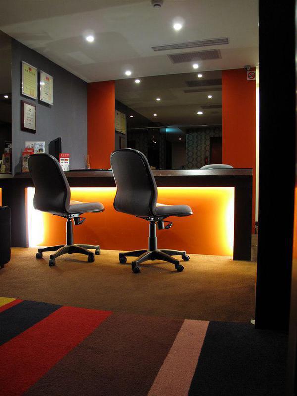 Orange - Guanqian Hotel 3*