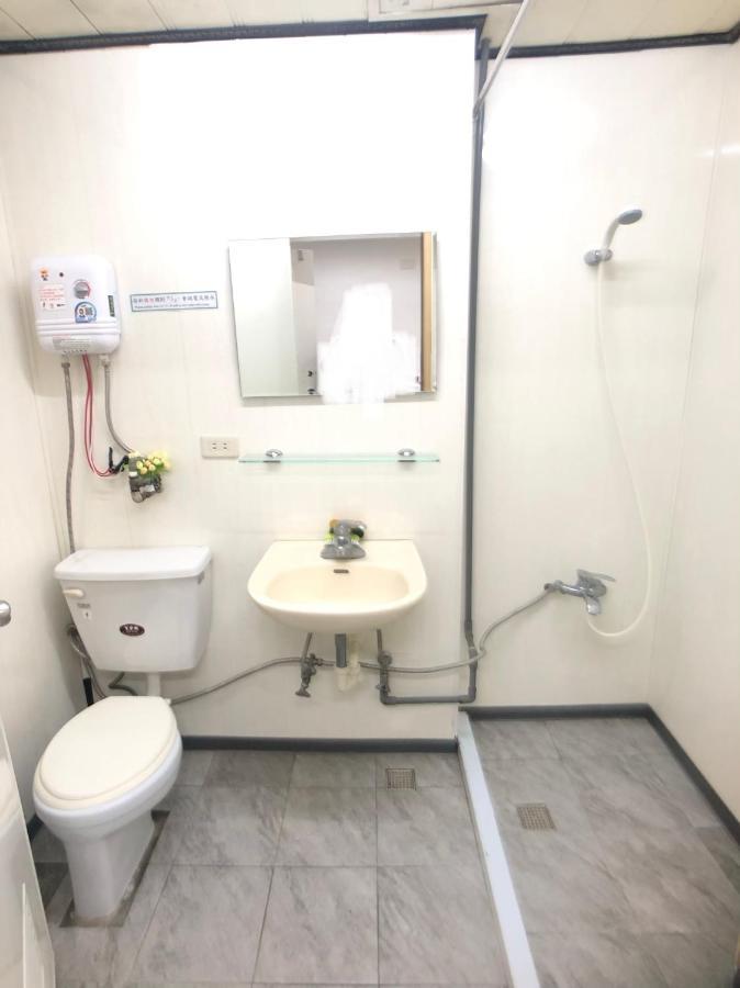 家居消毒旅宿 陽台電梯獨立小套房--近台北車站 西門町--東京 台北 曼谷 旅宿