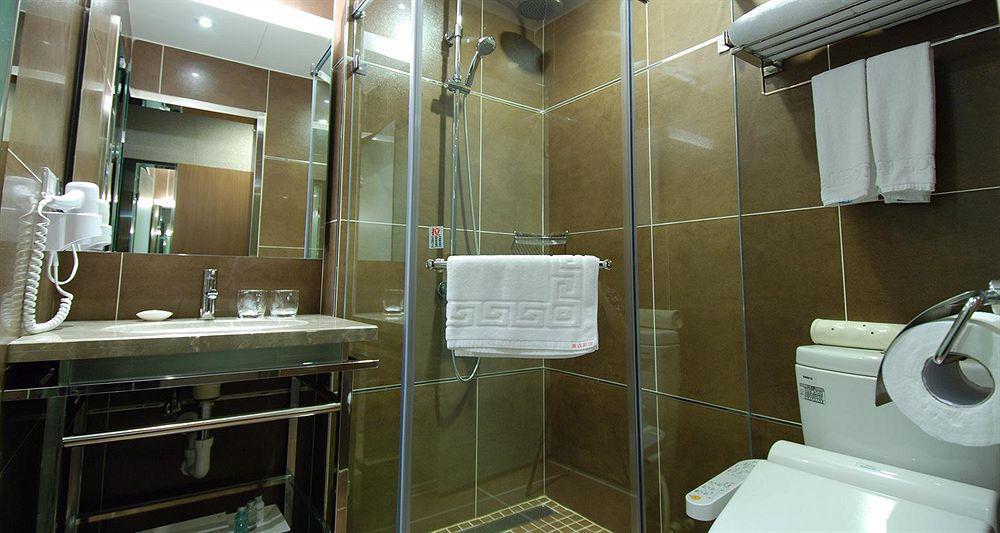 World Mai - Nanjing Hotel 3*