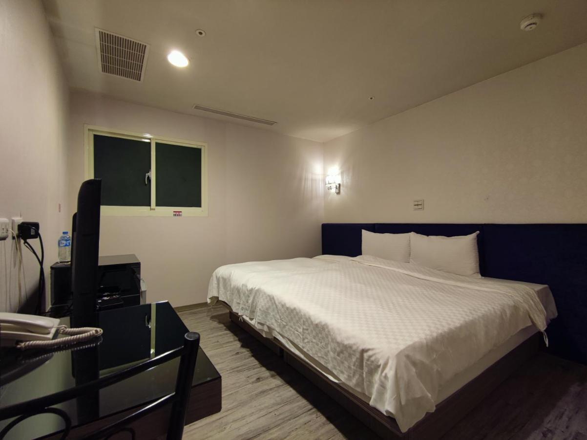 Walker Hotel - Zhengyi Taipei