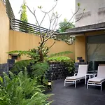 In-Stone Motel