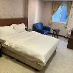 苓旅-站前 Lin Inn Tms
