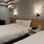 泊居旅店 Oursinn Hotel