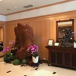 What are the best hotels near Taipei Confucius Temple?