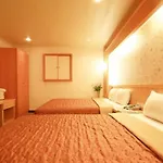 Red Cabin Inn