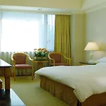 What are the best hotels near Taipei Confucius Temple?