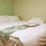 Mini Box Hotel