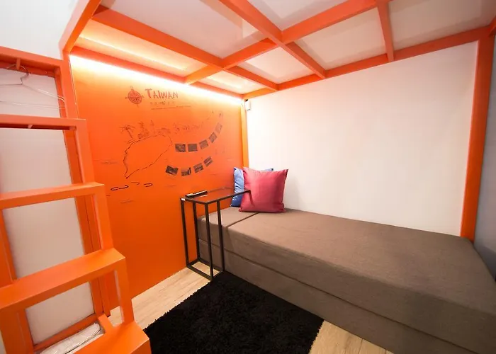 Sleepbox Hostel