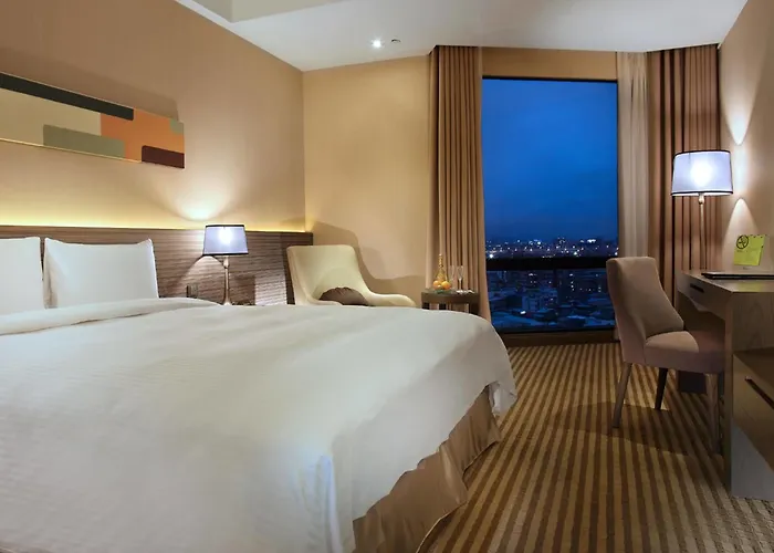 Two Tails Hotel Luzhou