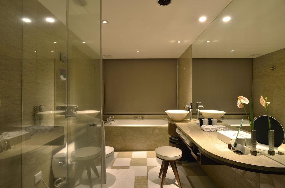Les Ching Cheng 4*