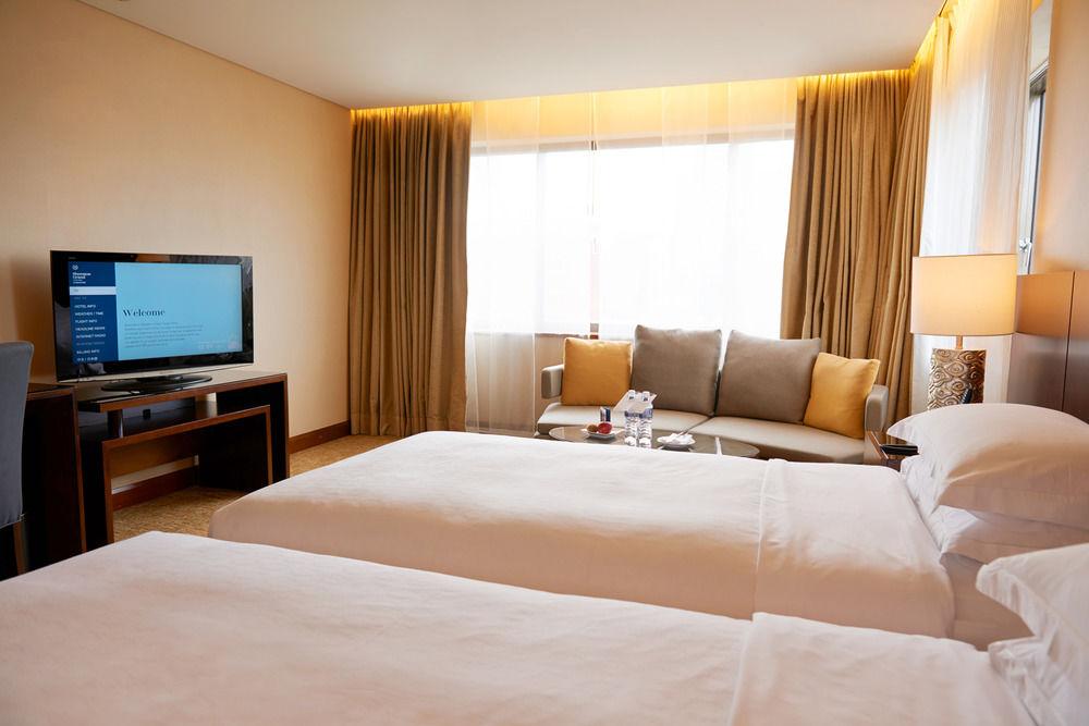 Sheraton Grand Hotel