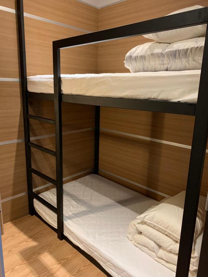 Travel Capsule hotel Taipei