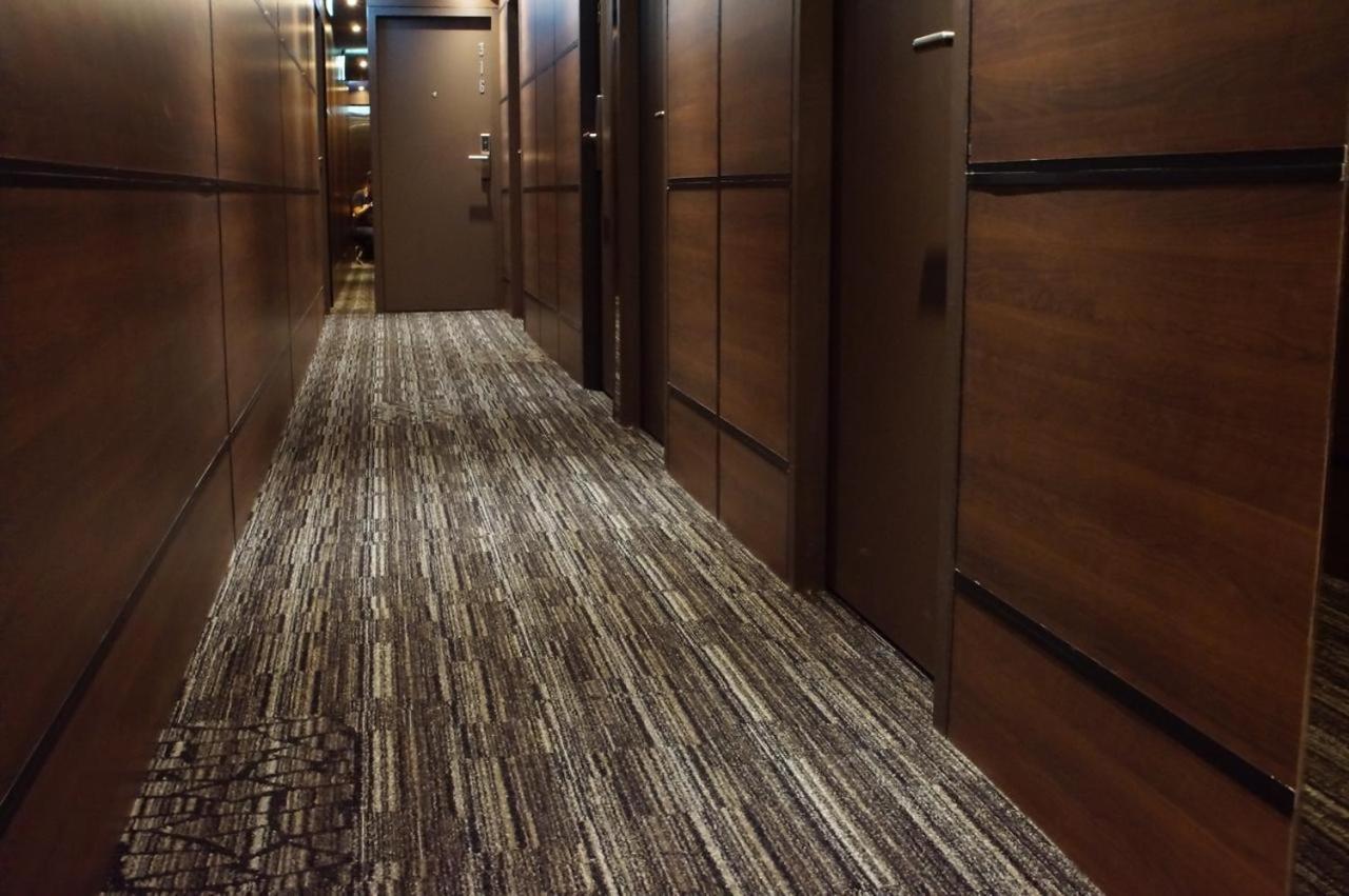 Capsule hotel Travel Taipei
