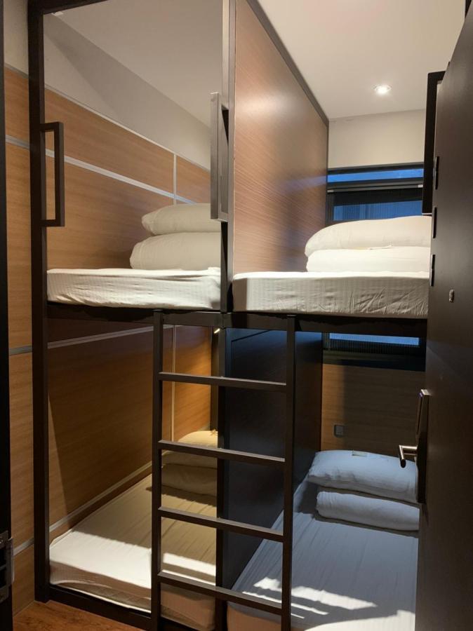 Capsule hotel Travel 2*