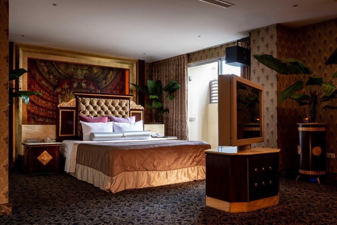 Motel In-stone *