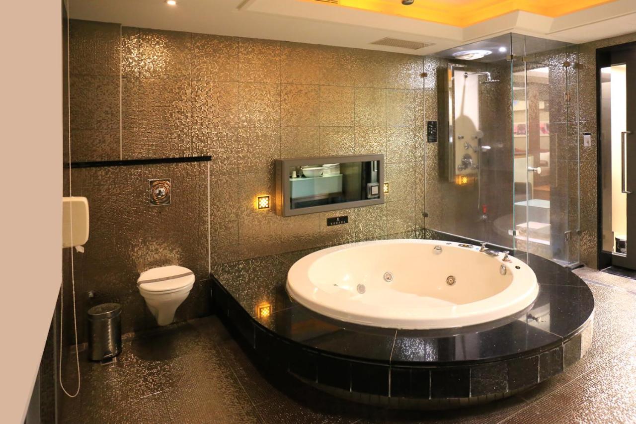 In-stone Motel *