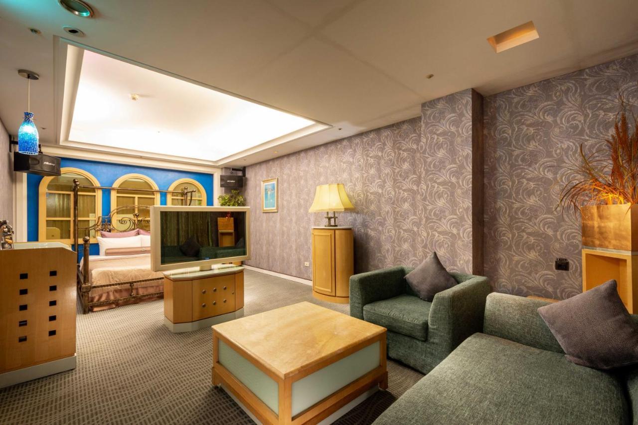 Motel In-stone