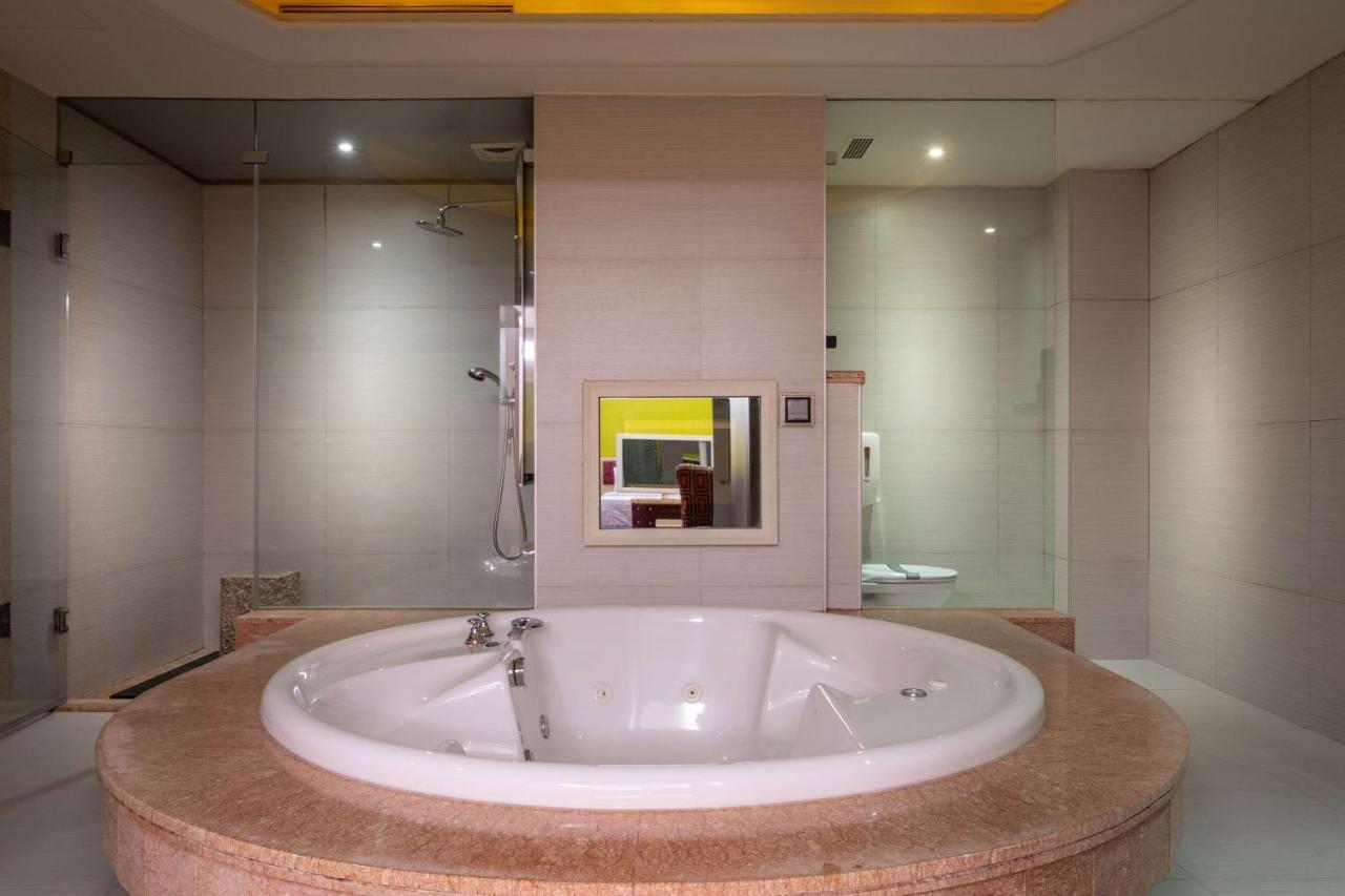 Motel In-stone *