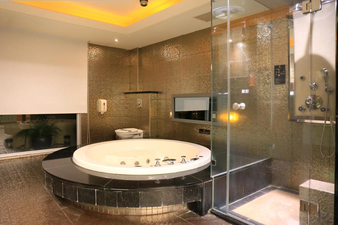 Motel In-stone