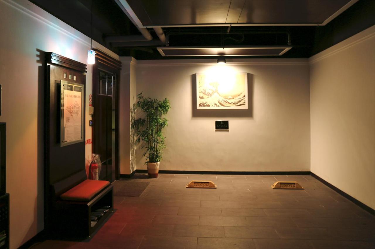 In-stone Motel *