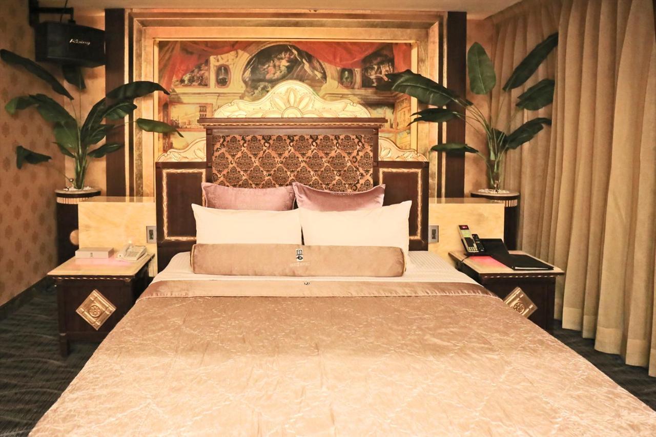 In-stone Motel