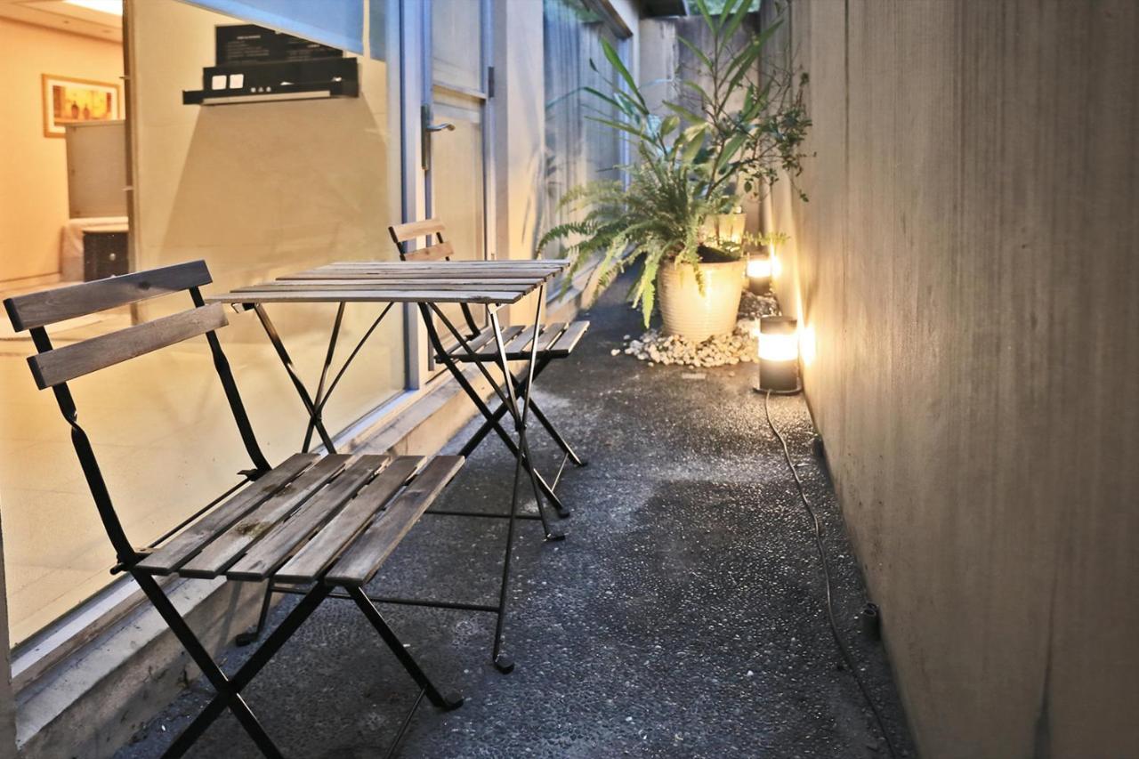 In-stone Motel *