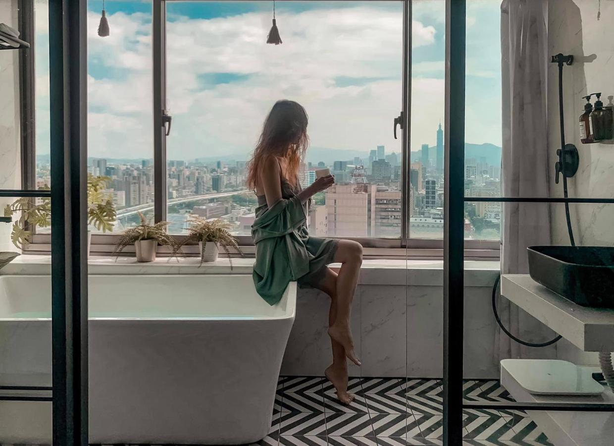 Aparthotel Urban Abode 1 *