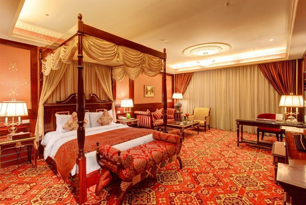 Capital Dazhi Hotel 4*