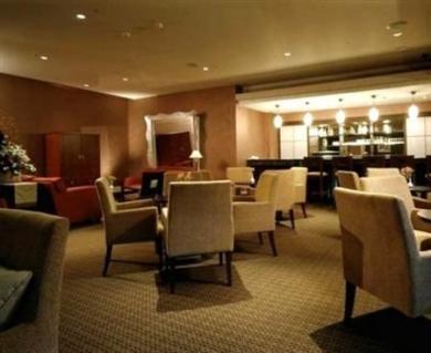City Lake 3*