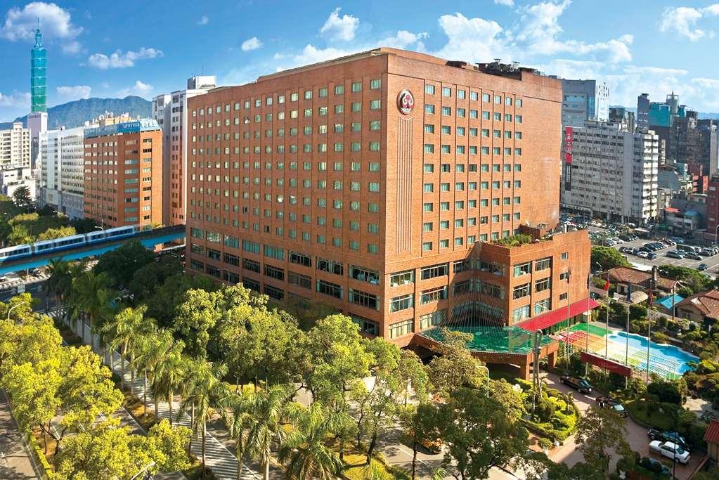 The Howard Plaza Hotel 5*