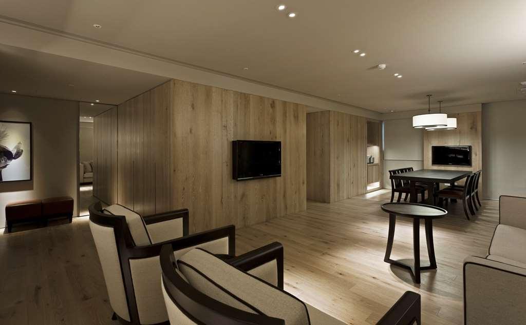 Gloria Aparthotel 4*