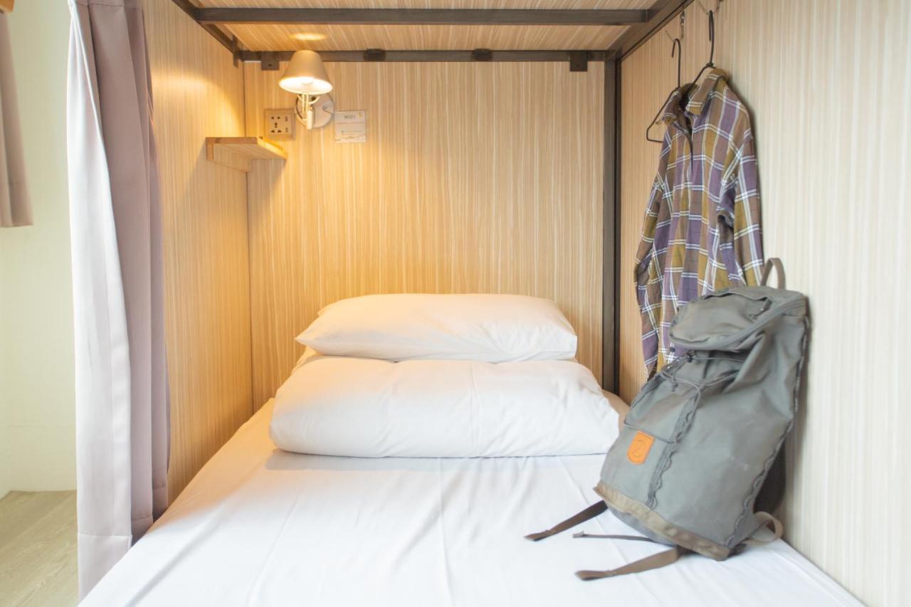 Corner & Cafe Hostel *
