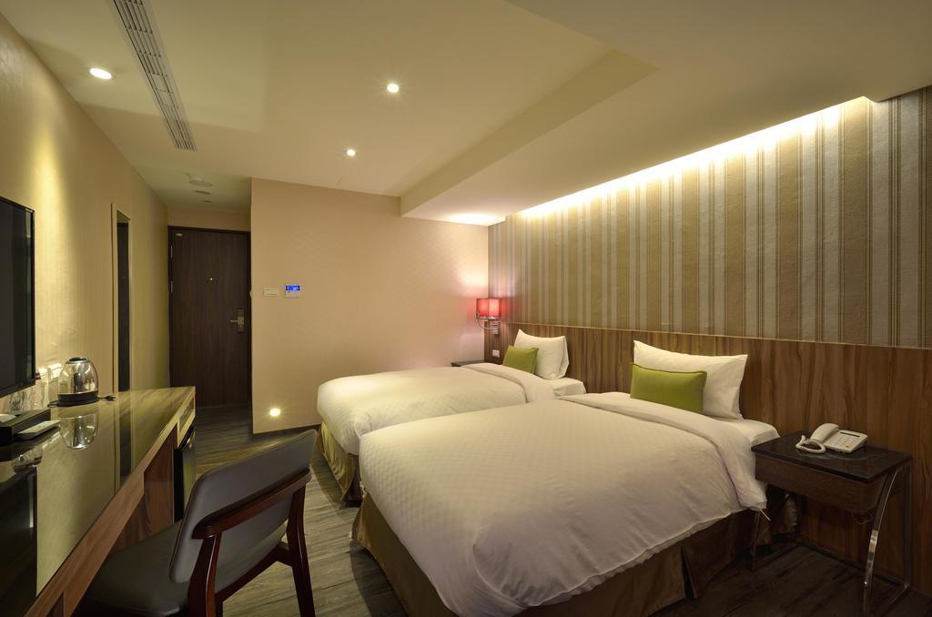 欣欣時尚旅店松山站 Inn 2*