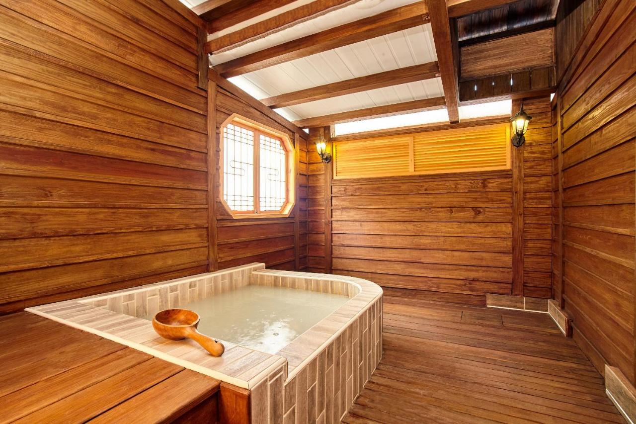 Gorgeous Hot Spring Inn Taipei