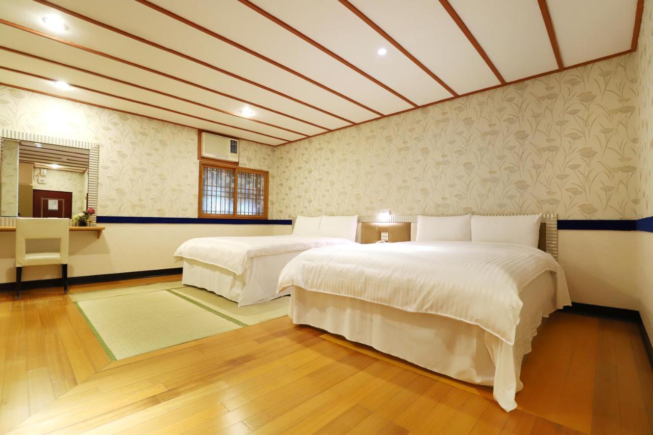 Gorgeous Hot Spring Inn 3*