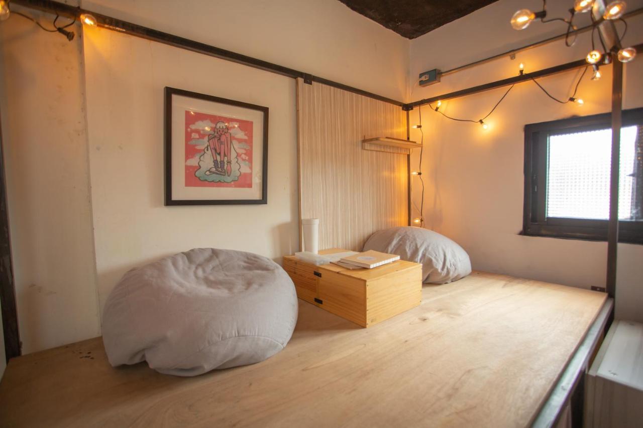 Hostel Corner & Cafe