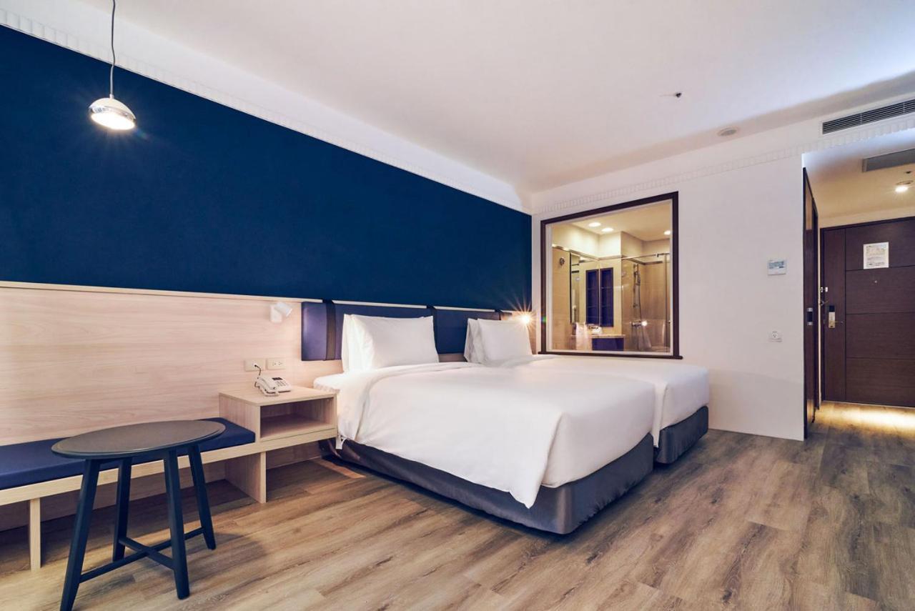 Check Select Nangang 4*