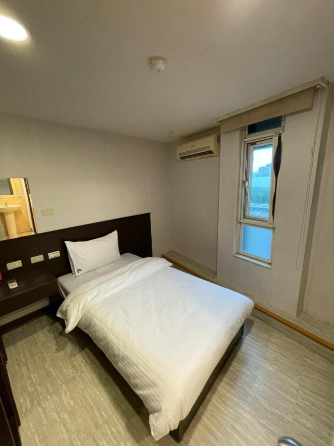 Hotel 苓旅-站前 Lin Tms