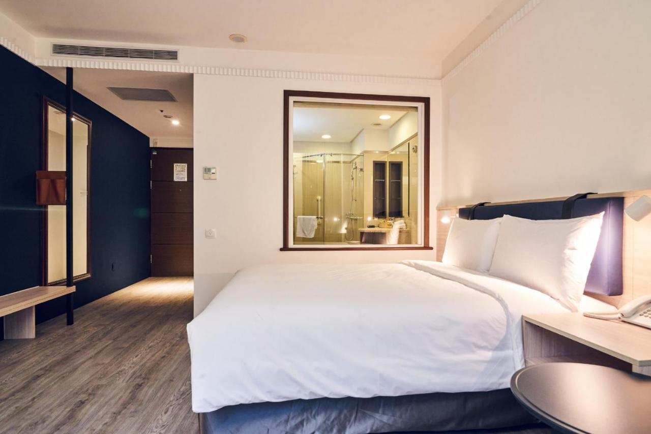 Hotel Check Select Nangang 4*