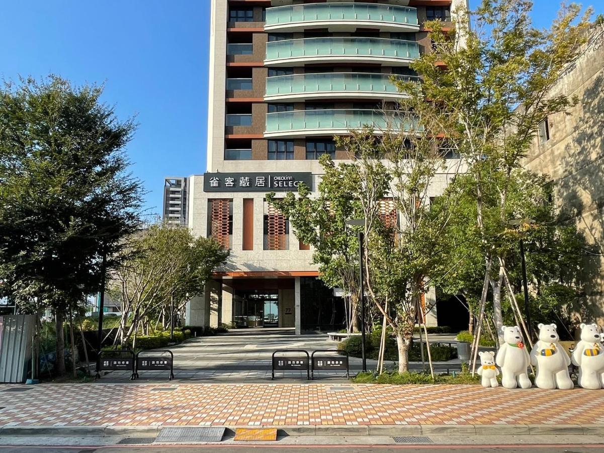 Check Select New Sanchong Hotel