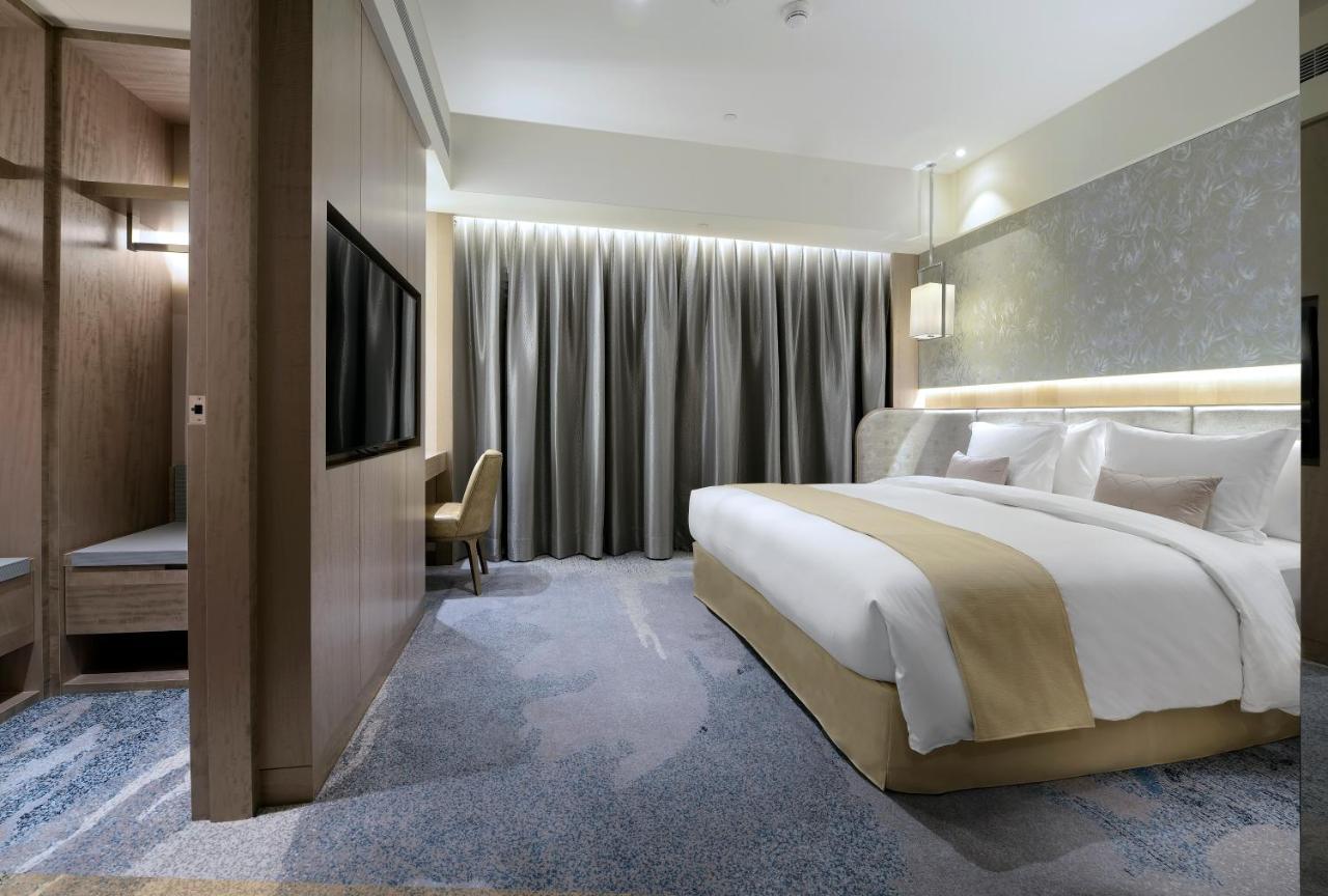 Caesar Park Banqiao Hotel 5*