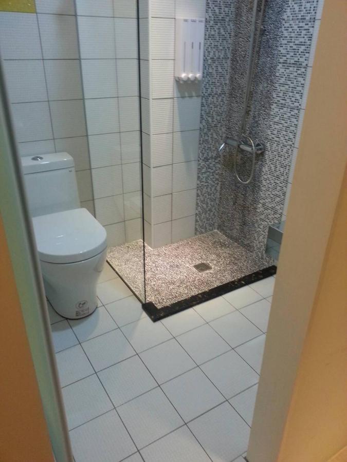 Jiizu Hostel *