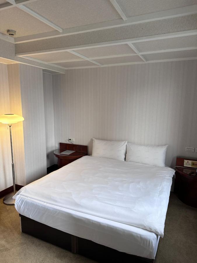 Meworld - Sanchong Hotel