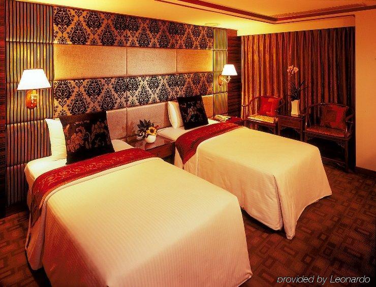 She Hotel