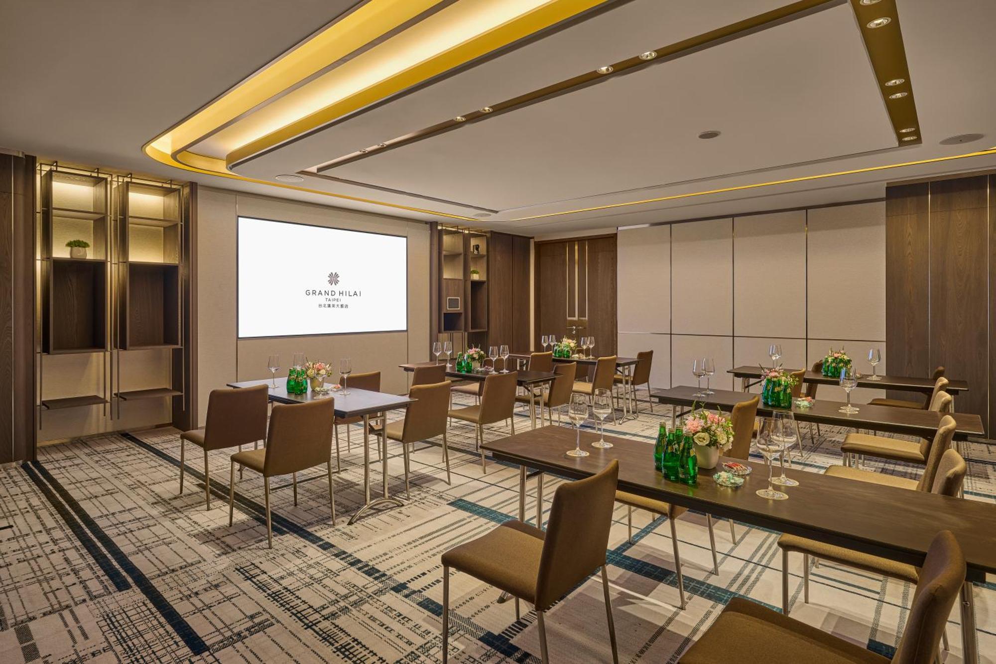 Grand Hilai Hotel 5*