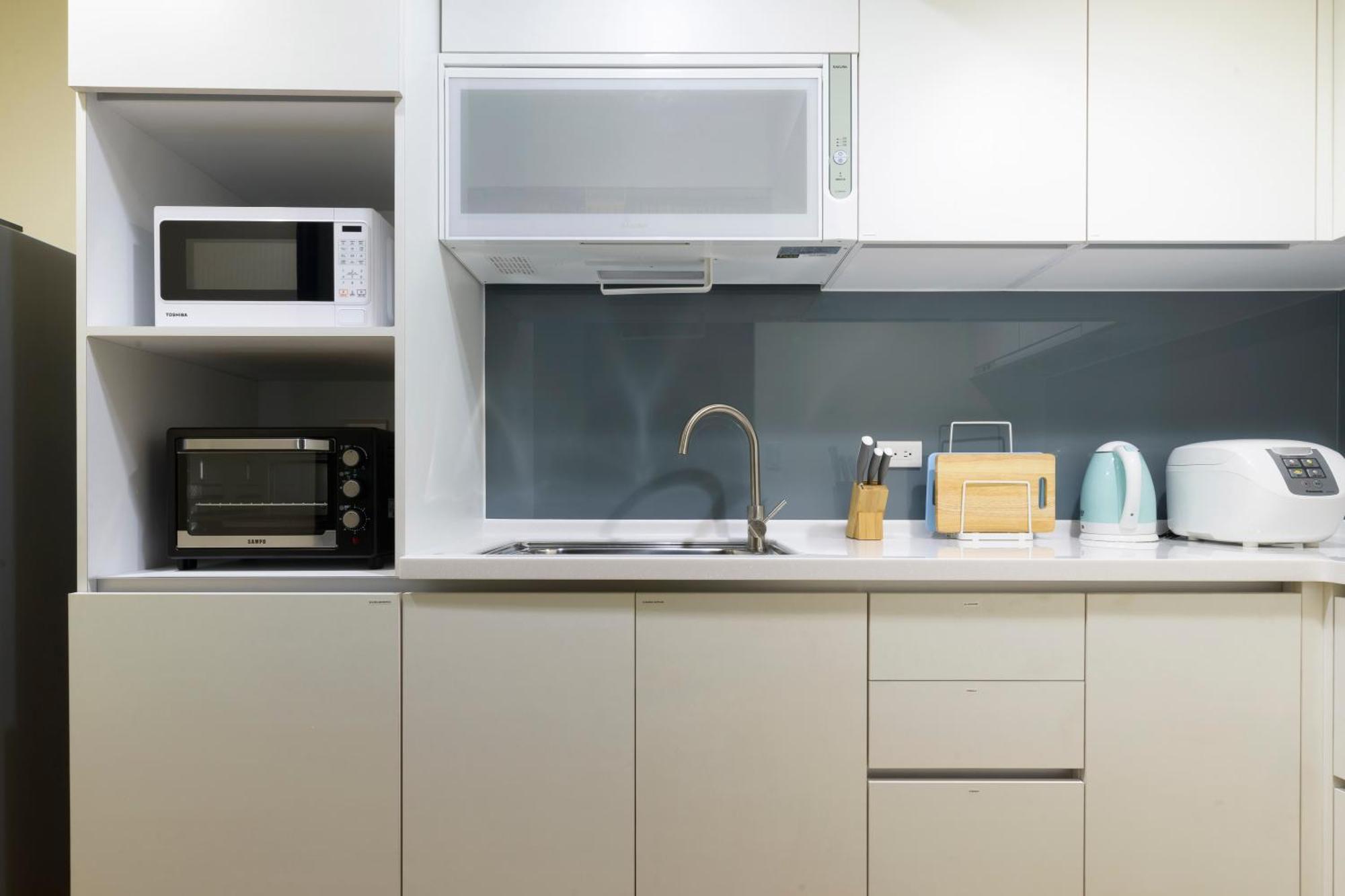 Apartment Three Master Bedrooms 4b4b 1min To Sys Mrt 三主臥4房4衛 1分到國父紀念館站
