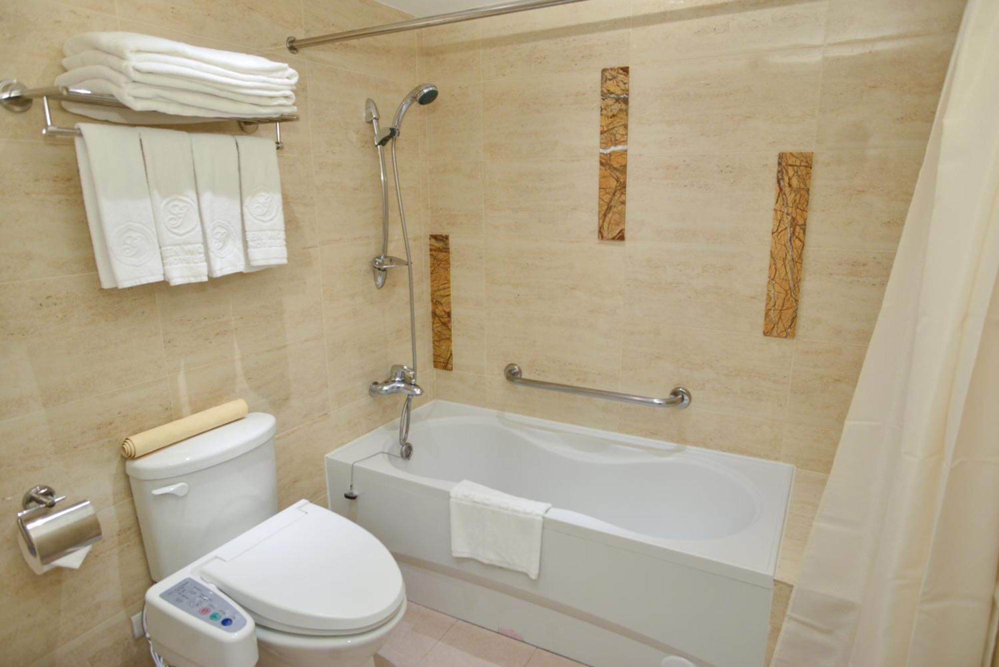World Triple Beds 3*