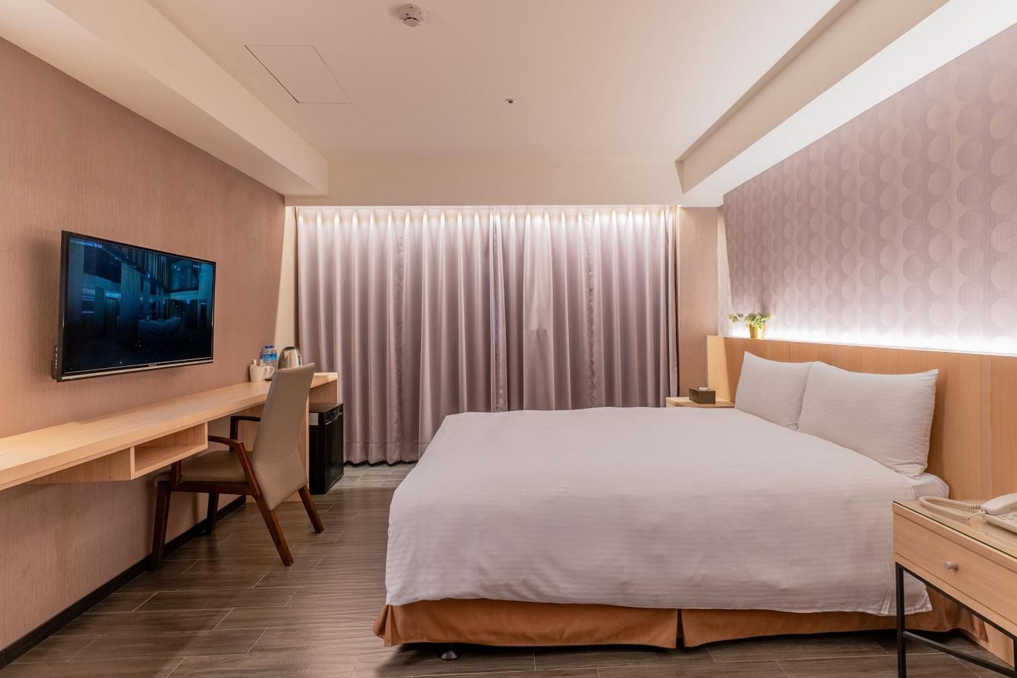 Hotel Guide Fuxing North 3*